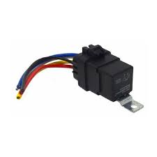 RELAY CON CONECTOR A PRUEBA DE AGUA ¢9.000 