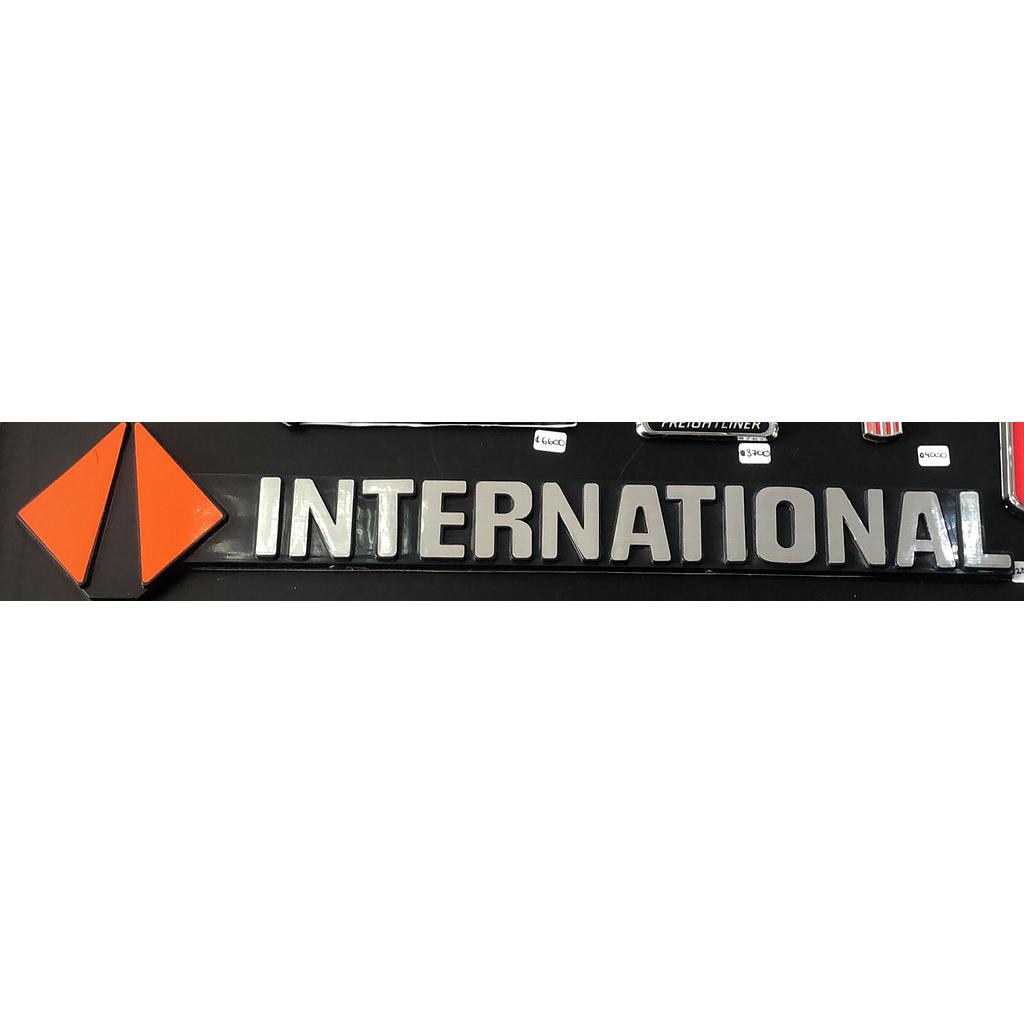 LOGO INTERNATIONAL GRANDE ¢23.000