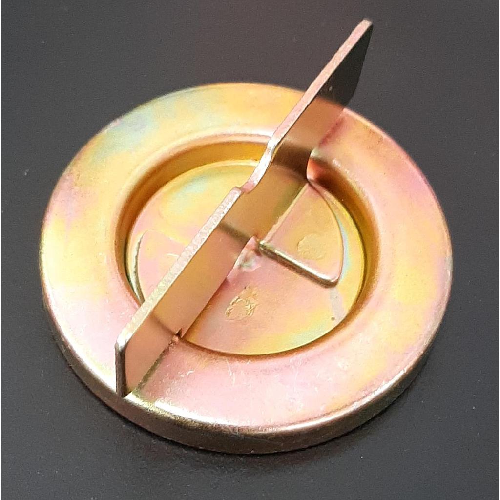 TAPON GASOLINA 33MM S/LLAVE UNIVERSAL METALICO ¢4.300